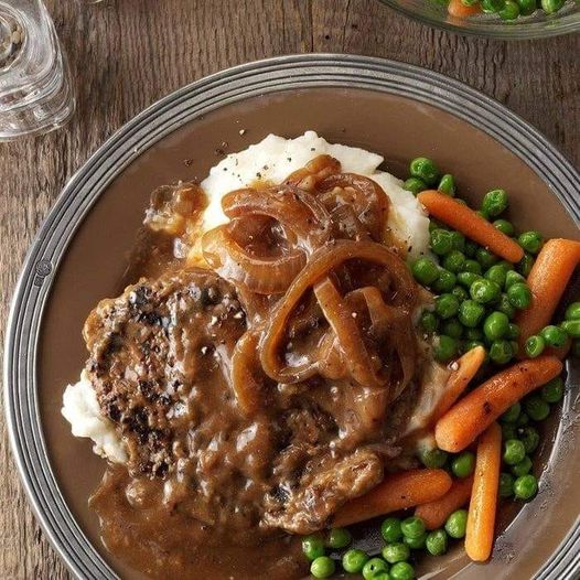 crockpot_cube_steak_and_gravy.jpg