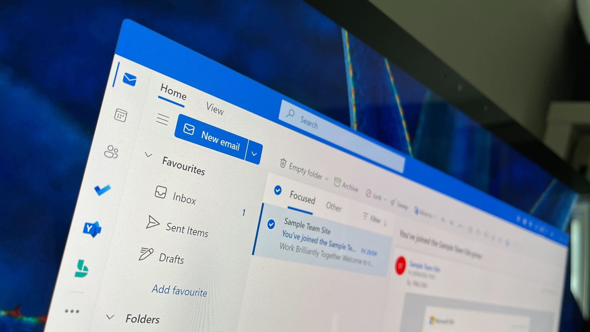 www.windowscentral.com